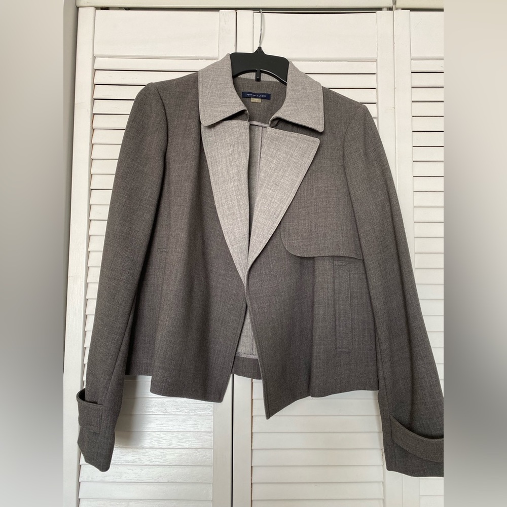 Two tone gray blazer. Size 6.